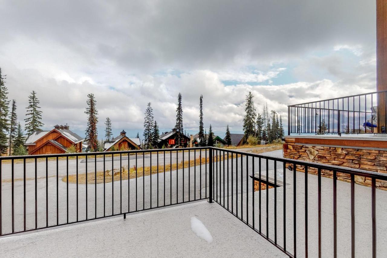 Towering Pines 2 Apartment Big White Ski Resort Exterior photo